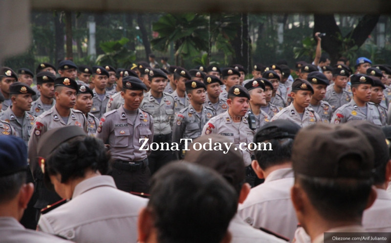 zona-today-kapolri-rombak-besar2026.jpg