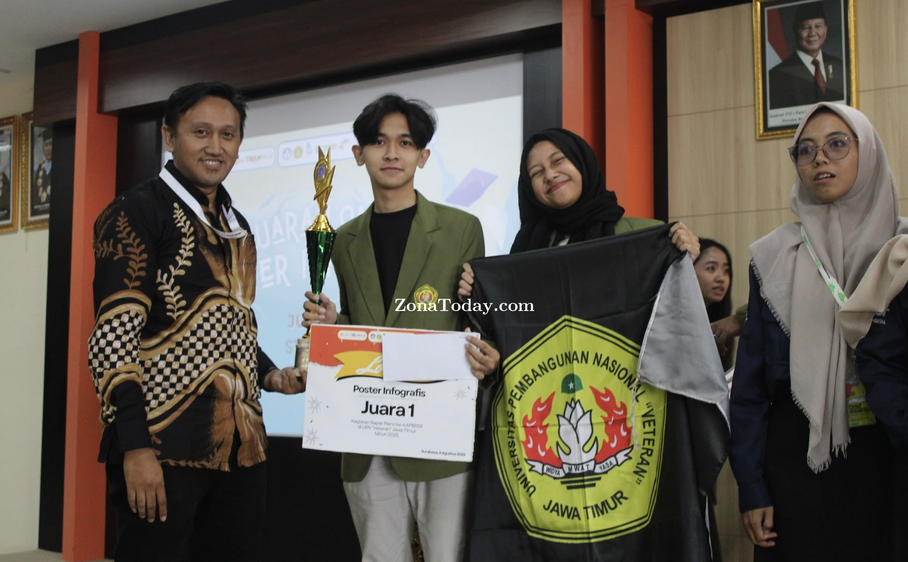 Mahasiswa Bisnis Digital UPN Veteran Jatim Raih Juara 1 Lomba Poster Infografis Tingkat Nasional